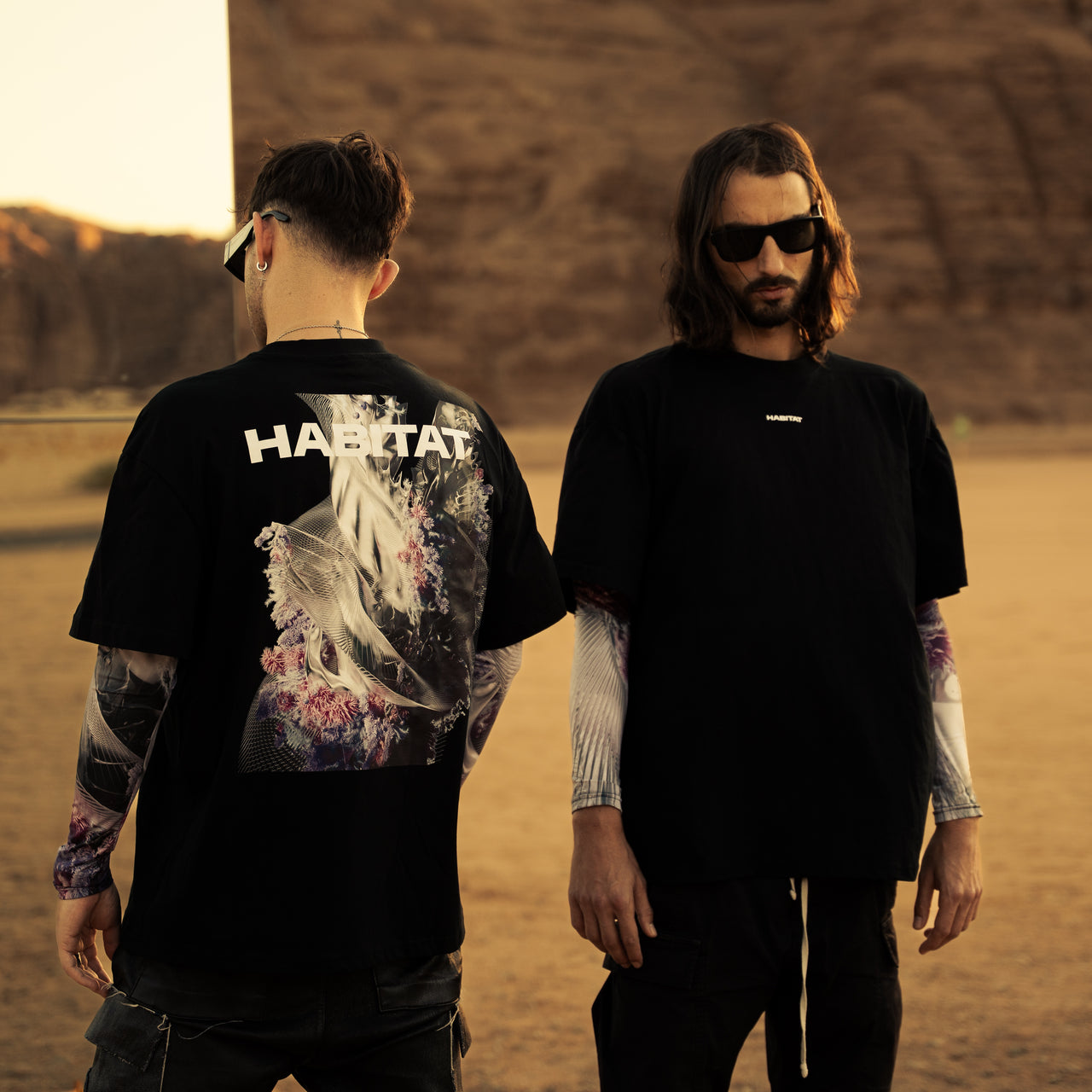 '2SLEEVE PRINT BACK' LAYERED TEE